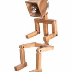 DSC03990 Ceviz Oturan Adam Aplik